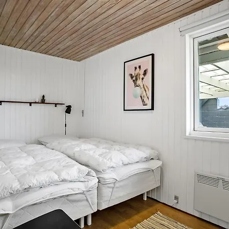 Дом отдыха Lovely Home In Bogense With House Sea View *