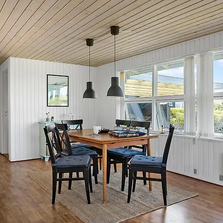 Lovely Home In Bogense With House Sea View * Богенсе